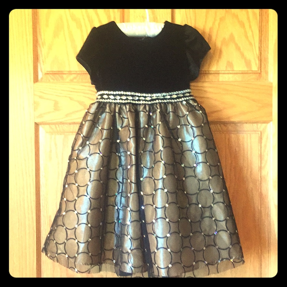 Jayne Copeland Girls Dress. 2T